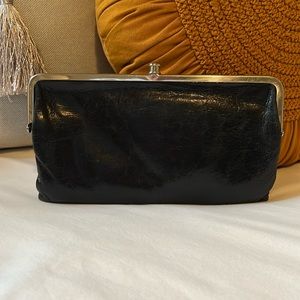 Hobo Lauren double frame clutch in black leather